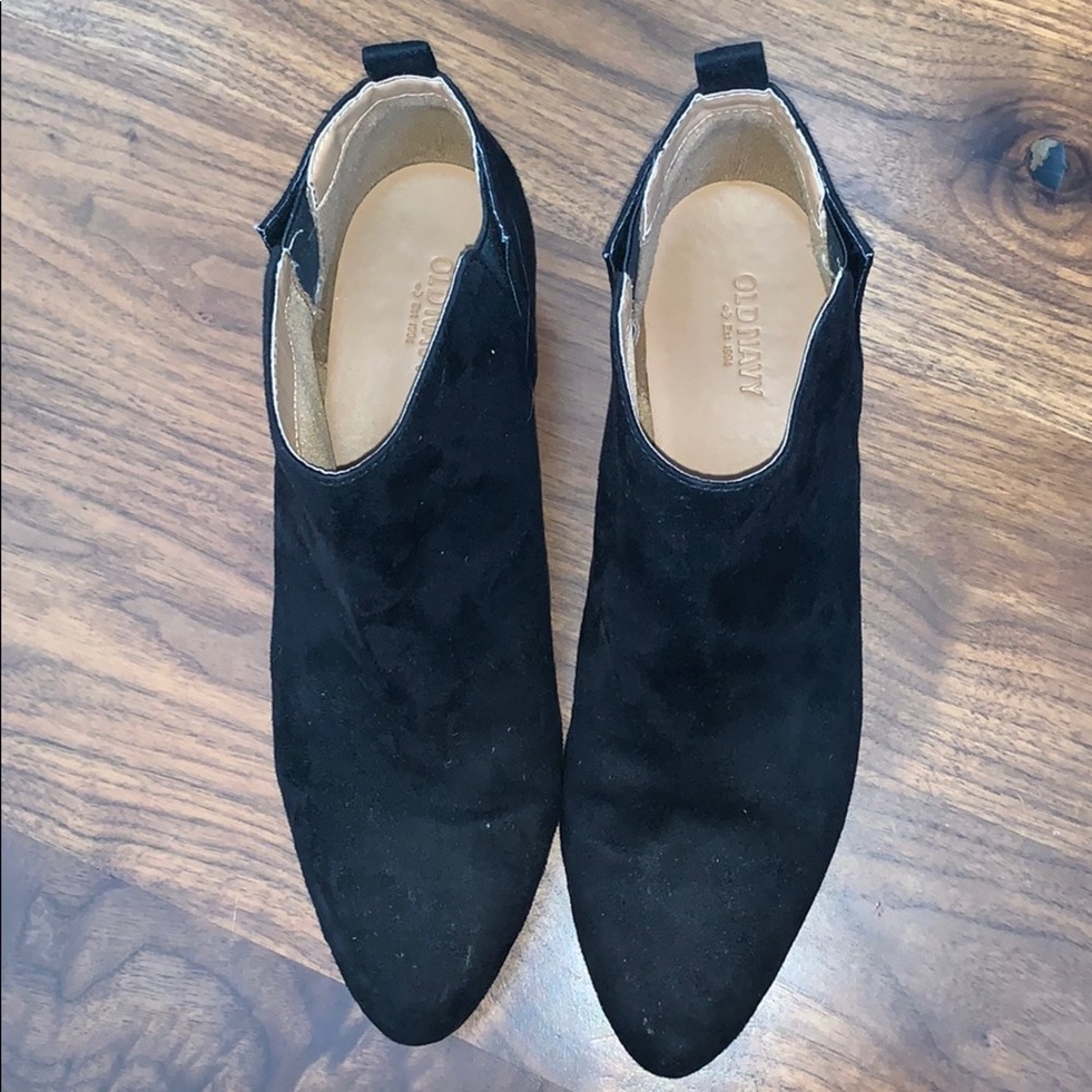Old Navy Black ankle boots size 9